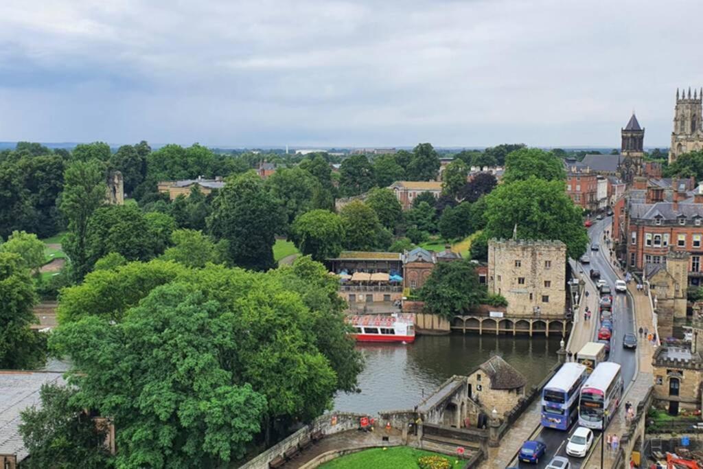 Luxury One Bedroom Apartment Within The City Walls York Extérieur photo